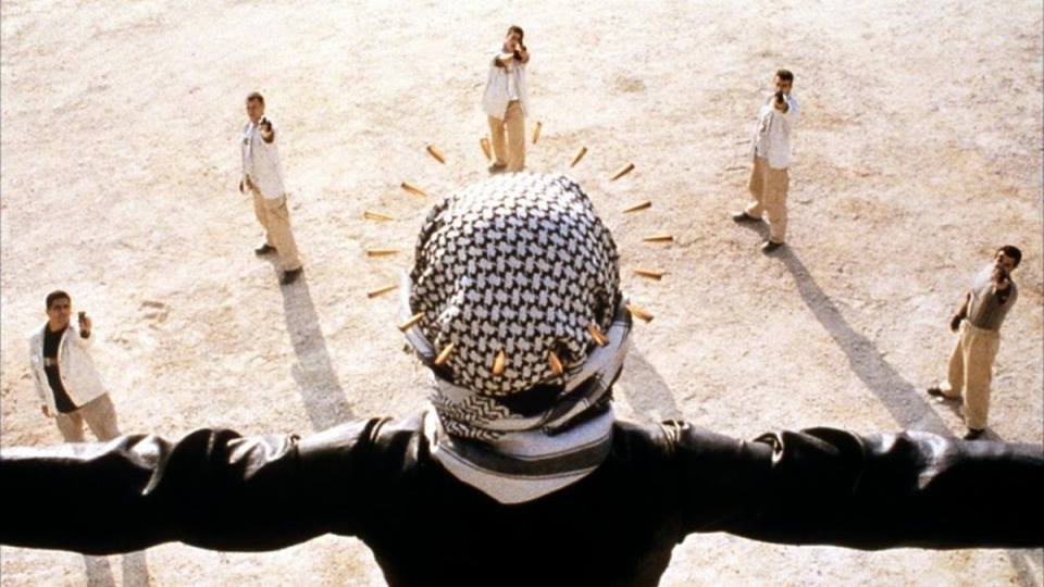 من فيلم "يد إلهية"