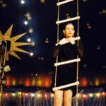 من فيلم "خارج هذا العالم"